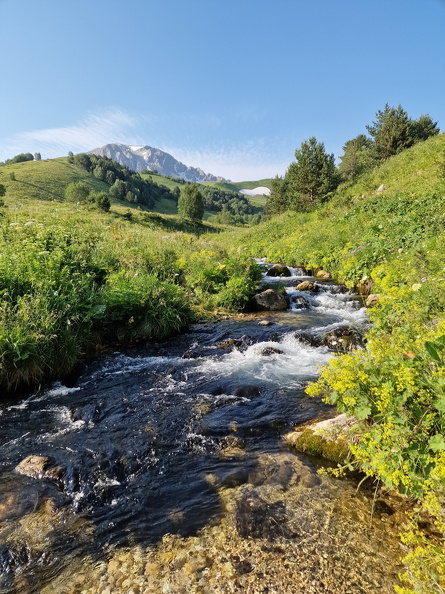 Плато Лаго-Наки, стоянка у р.Цица